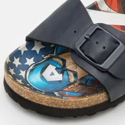 Friboo MARVEL CAPTAIN AMERICA STRAPPY SANDALS UNISEX - Riemensandalette - Dark Blue 13 Friboo MARVEL CAPTAIN AMERICA STRAPPY SANDALS UNISEX - Riemensandalette - Dark Blue -Günstiges Friboo Geschäft 55bcd8890f234005b2517a0323997d72